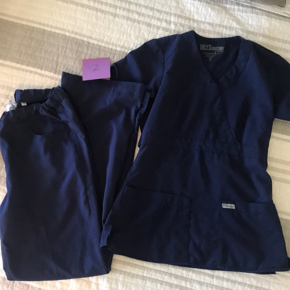 Grey’s Anatomy Barco Navy Scrub Set